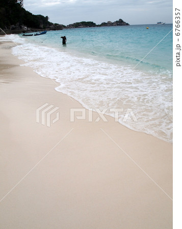 ビーチ 6766357