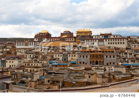 songzanlin tibetan monastery, shangri-la, china 6766446