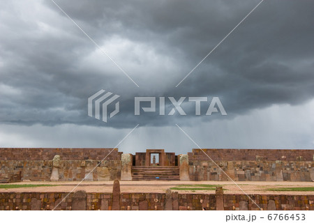 Ruins of Tiwanaku, Bolivia, South America 6766453