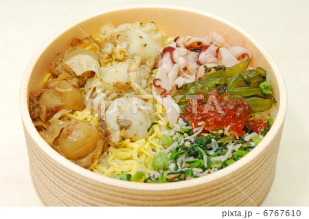 おいしい海の幸のお弁当 おいしい海の幸のお弁当 6767610