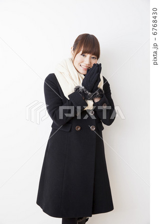 コートを着た女性 コートを着た女性 6768430
