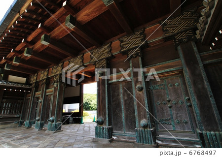 重要文化財 旧因州池田屋敷表門 (黒門) 重要文化財 旧因州池田屋敷表門 (黒門) 6768497
