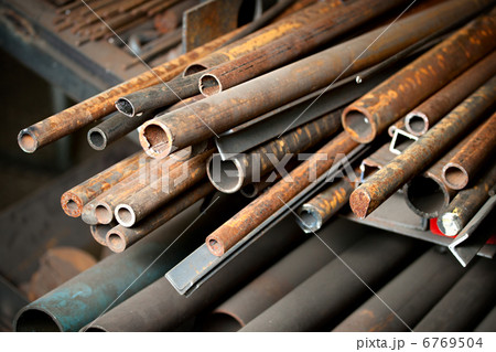 Tubes as active storage in workshop 6769504