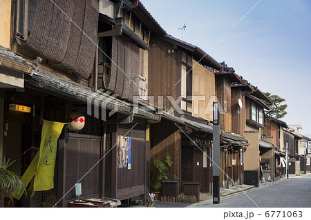 京都上七軒の街並み 京都上七軒の街並み 6771063