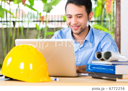 Architect working at home Architect working at home 6772256