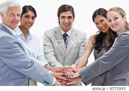 Teamwork close-up 6772935