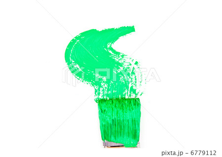 Green brush stroke forming a zigzag 6779112