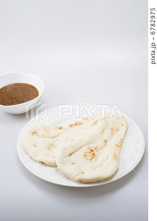 ナンとカレー 6782975