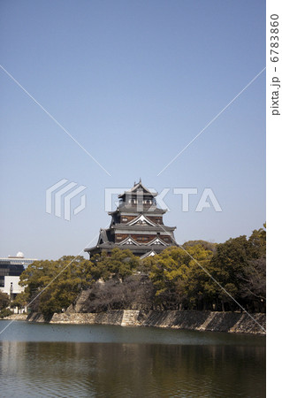 青空の広島城 6783860