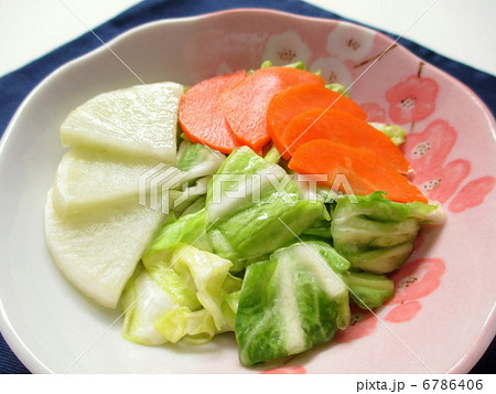 一夜漬け　漬け物 6786406