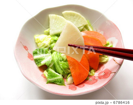 一夜漬け　漬け物 6786416