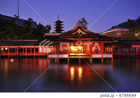 夕暮れの厳島神社 夕暮れの厳島神社 6786684