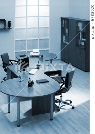 beautiful wooden desk 6788020