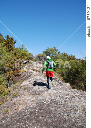 トレイルランニング 6789124