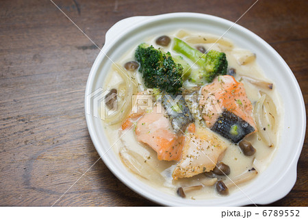 鮭のクリーム煮 6789552