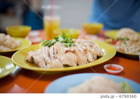 シンガポールのハイナニーズチキンライス シンガポールのハイナニーズチキンライス 6790360