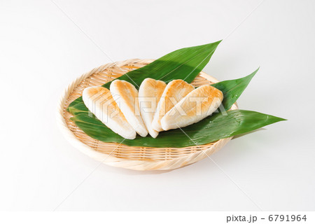 笹かまと笹-ざる盛り(白バック) 笹かまと笹-ざる盛り(白バック) 6791964