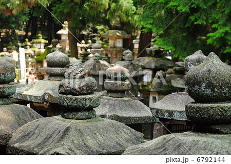 石灯篭の笠の写真素材 [6792144] - PIXTA