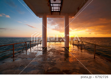 Beach Pier Sunset, seascape 6792726