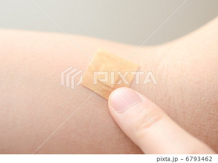 採血の後 6793462