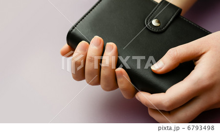 システム手帳を持つ女性 システム手帳を持つ女性 6793498
