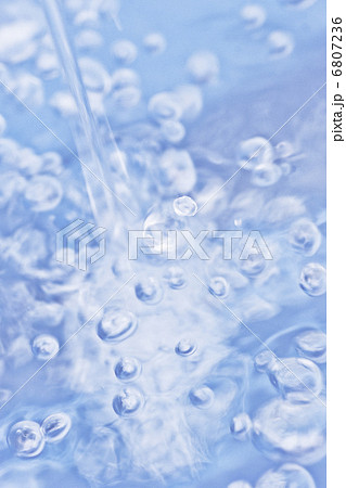 水面の泡 水面の泡 6807236