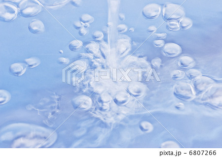 水面の泡 水面の泡 6807266