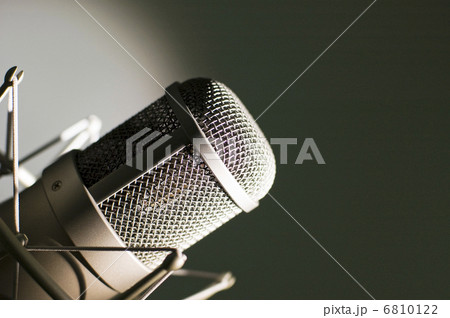 Microphone. 6810122