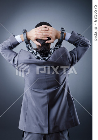 Man arrested for this crimes 6810575