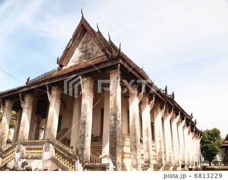 ラオス チャンパーサック ワット・ムアンカーン寺院 本堂 ラオス チャンパーサック ワット・ムアンカーン寺院 本堂 6813229