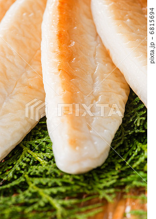 笹かまと檜葉-ざる盛り（アップ） 6815694