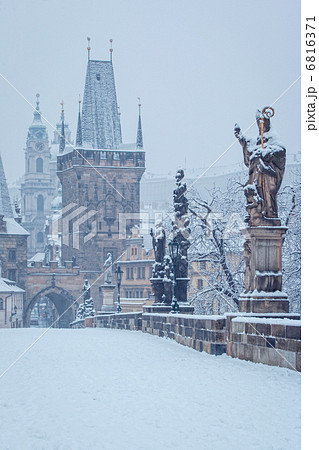 Charles bridge in winter, Prague 6816371