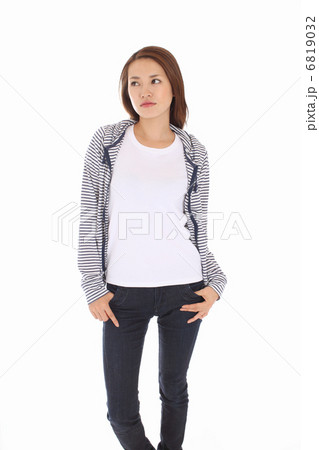 若い女性 6819032