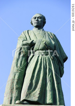 坂本龍馬の銅像・世界を見てる 6819261