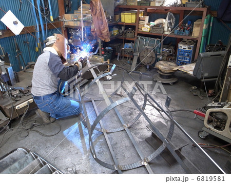 働く人 労働 町工場 金属加工 機械加工 働く人 労働 町工場 金属加工 機械加工 6819581