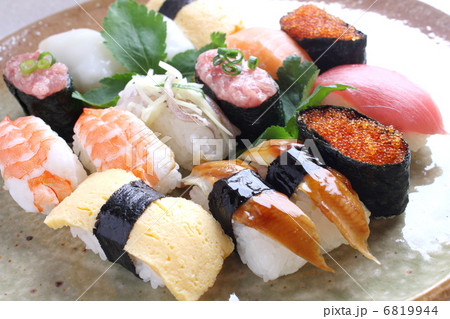 握り寿司盛り合わせ 6819944