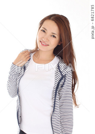 若い女性　 6821785