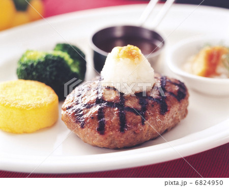 おろしハンバーグステーキ　網焼きハンバーグ　ふっくら俵形　洋食屋 6824950