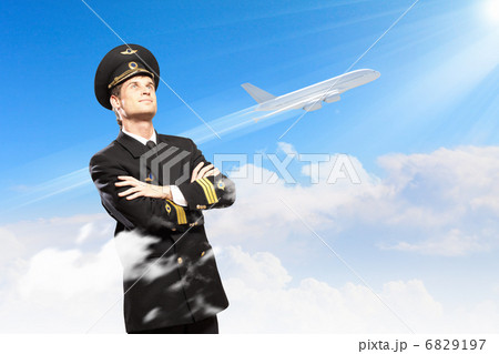 Image of male pilot 6829197
