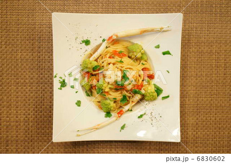 スカンピとロマネスクのスパゲッティ 6830602