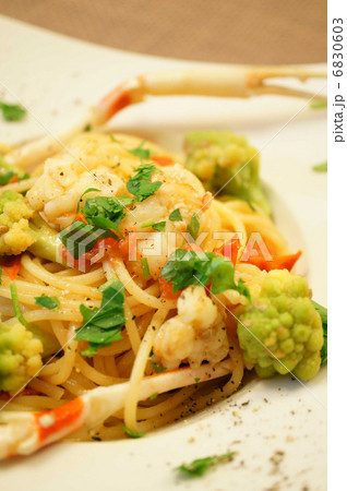 スカンピとロマネスクのスパゲッティ 6830603