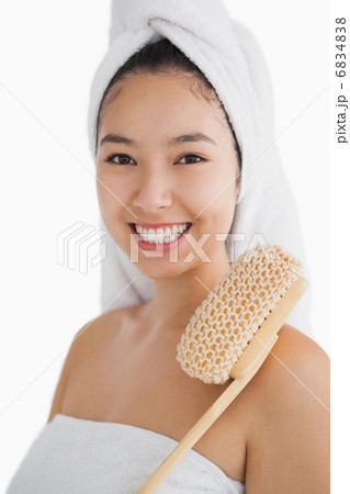 Woman wearing a towel for taking bath 6834838
