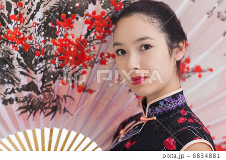 Woman dressed in geisha style Woman dressed in geisha style 6834881