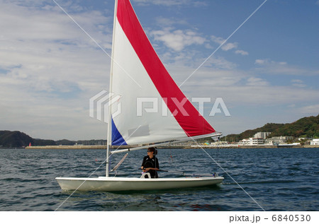 ヨットのある風景 6840530