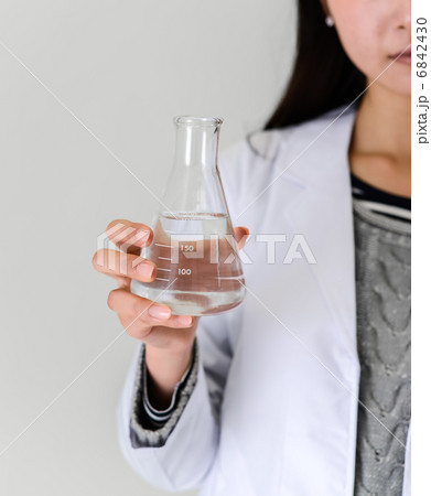 研究者 研究者 6842430