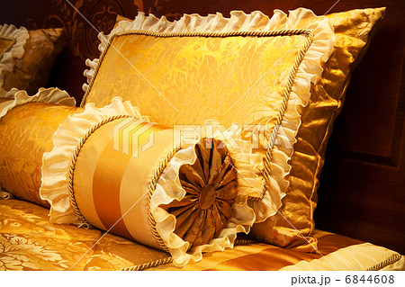 yellow pillows 6844608