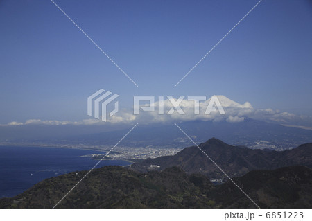 駿河湾と富士山 6851223