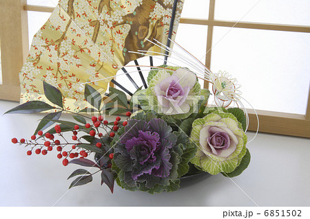 正月 葉牡丹 アレンジ 葉牡丹 正月 飾り お正月飾り ピンクの椿 葉牡丹