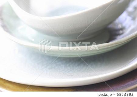 重ねられた和食器 6853392