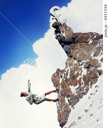 businesswoman climbing mountain 6855588